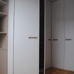 armario esquinero color blanco para dormitorio