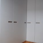 armario esquinero color blanco para dormitorio